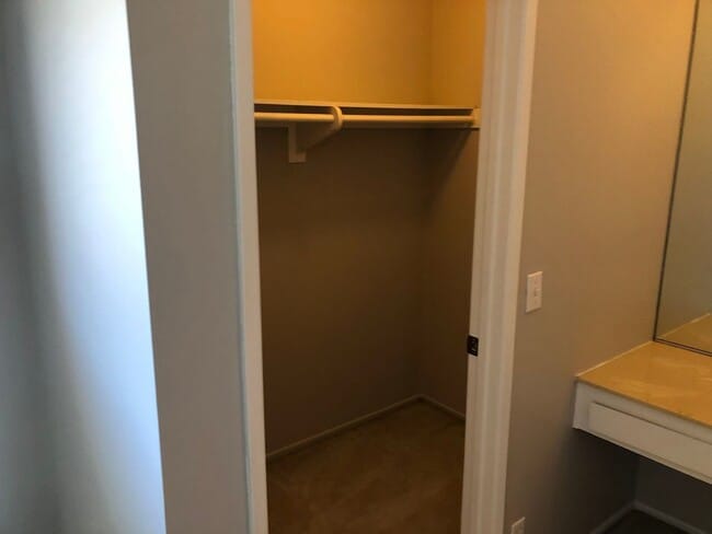 Building Photo - Wonderful 3 Bed, 1.5 Bath Upgraded Condo with Lots of Amenities