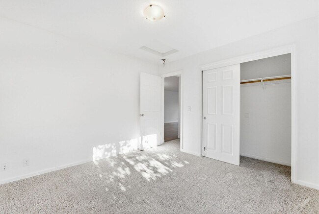 Building Photo - 514-518 10th Street