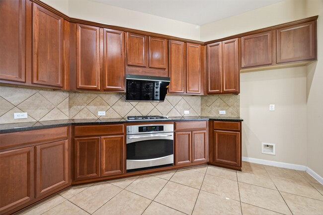 Building Photo - 24431 Ranchwood Springs Ln