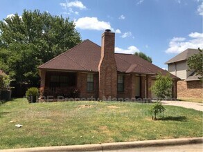 Building Photo - 6004 Meadowside Trail