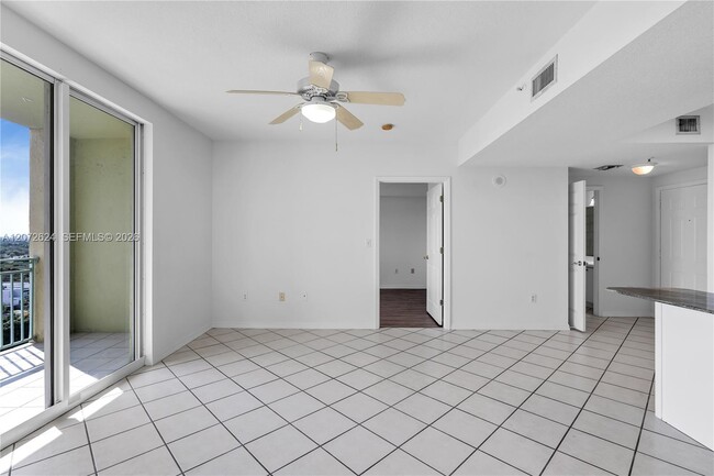 Building Photo - 3500 Coral Wy