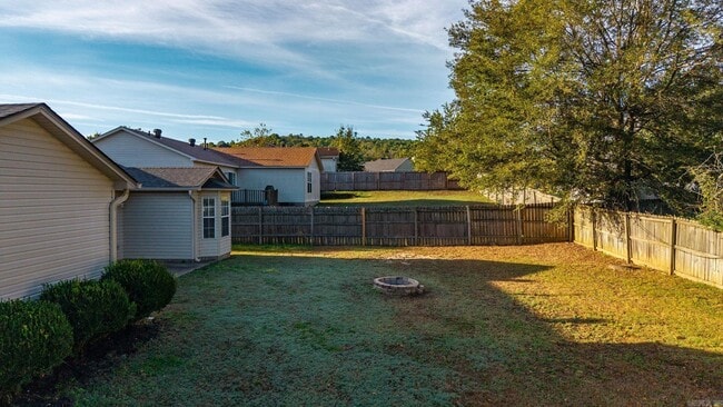 Building Photo - 10 Meadow Ridge Loop