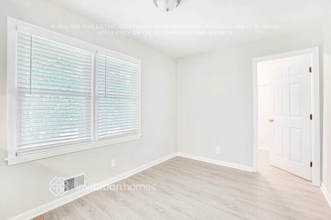 Building Photo - 4430 Pullen Ln SW