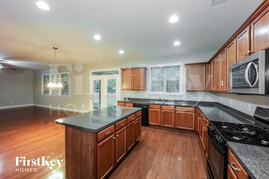 Building Photo - 100 Algerine Ct