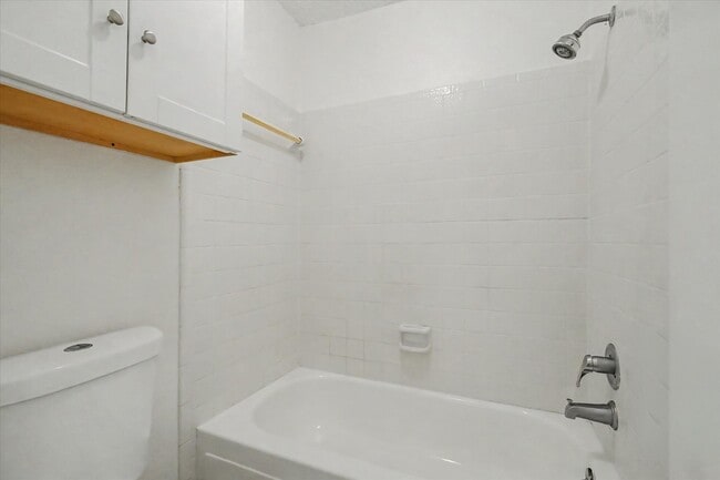 Building Photo - 12500 Brookglade Cir