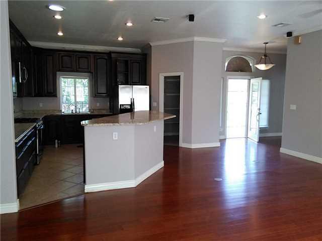 Building Photo - 701 La Mancha Ct
