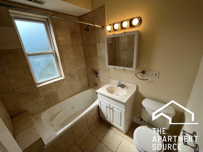 Building Photo - 4606 N Monticello Ave