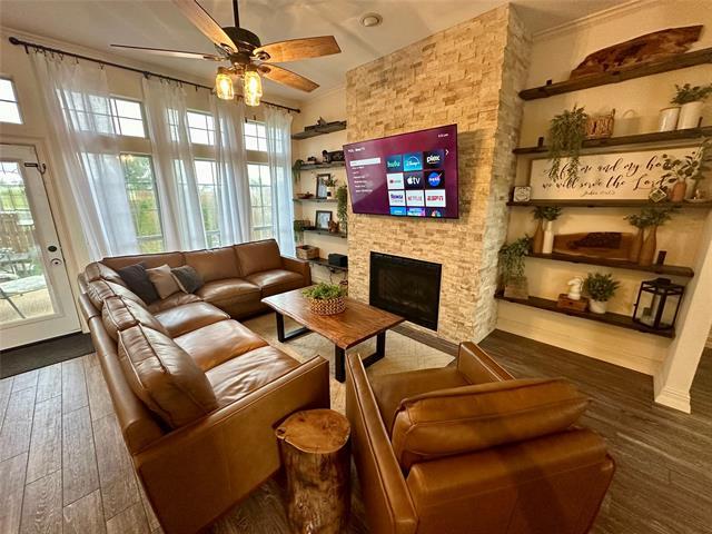 Building Photo - 198 Radecke Rd