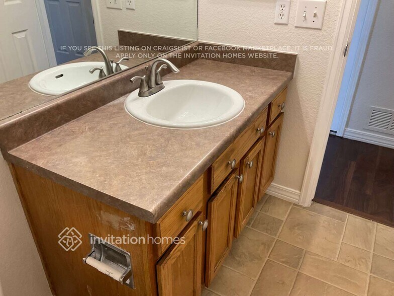 Building Photo - 875 Barn Owl Dr