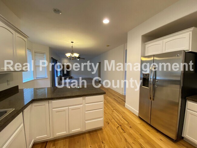 Building Photo - Beautiful 4 Bedroom home in Lehi