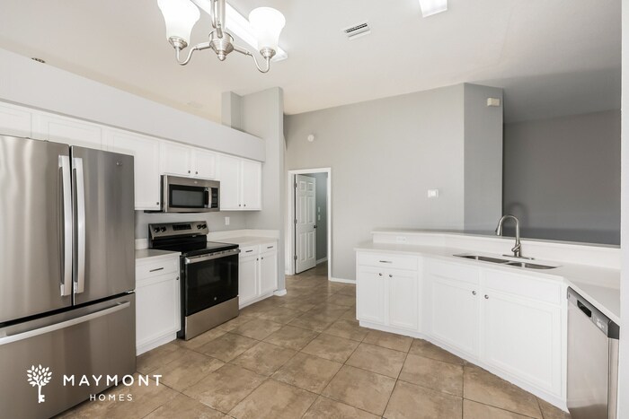 Building Photo - 1128 Vinetree Dr