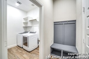 Building Photo - 2131 Thayer Cv
