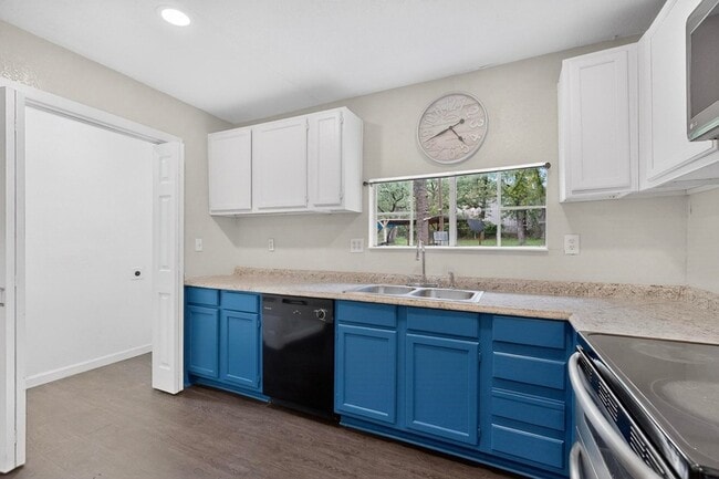 Building Photo - 5011 Briar Patch Ln