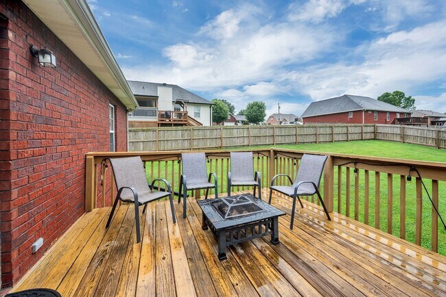 Building Photo - 2029 Sunday Silence Dr