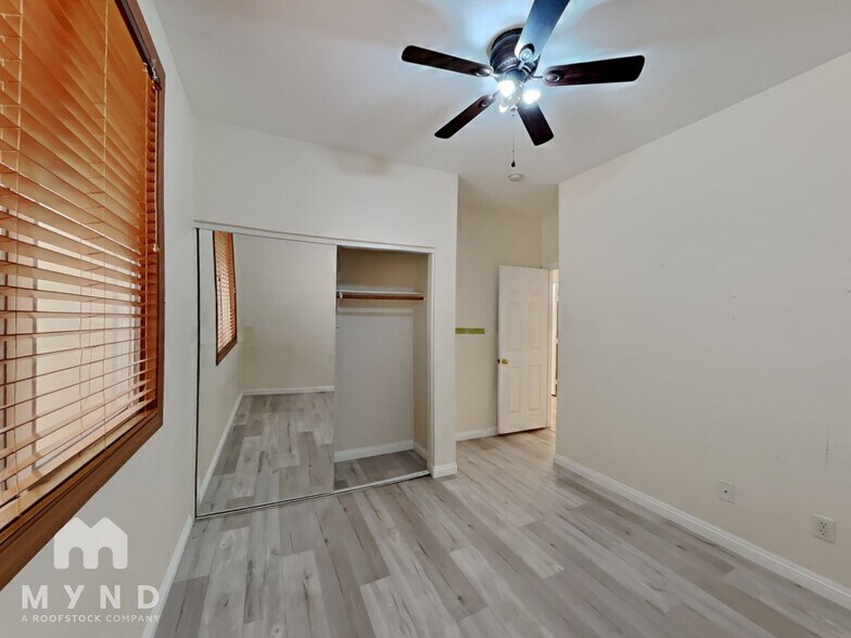 Building Photo - 9101 Ivybridge St