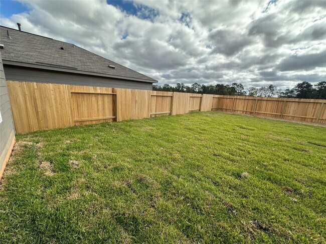 Building Photo - 13310 Rayhill Dr