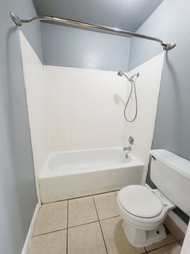 Building Photo - 8607 Crystal Cove Cir