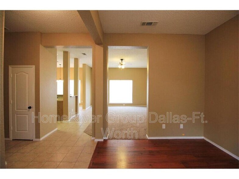 Building Photo - 442 Kimmel Dr