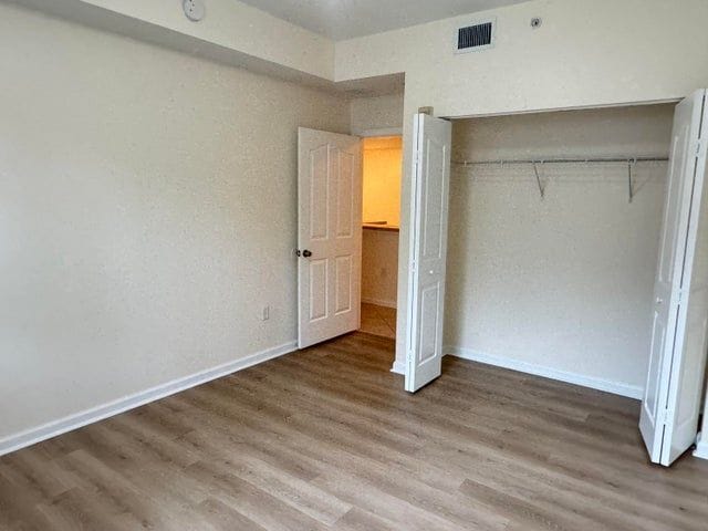 Building Photo - 9833 Baywinds Blvd