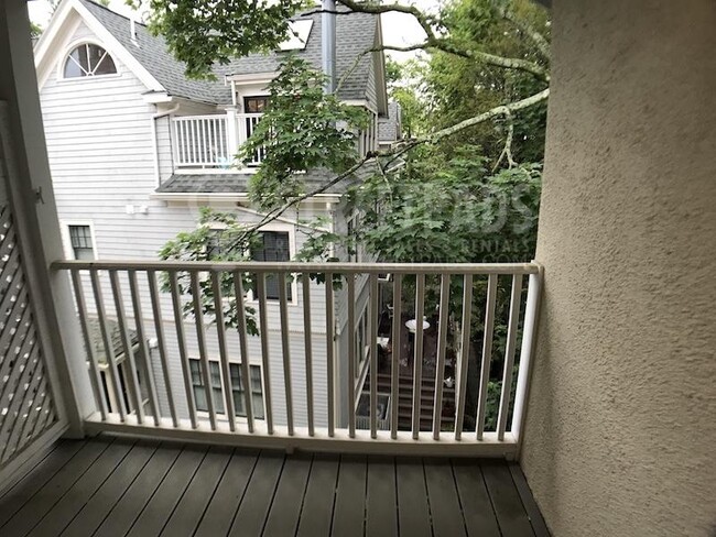 Building Photo - 2 bedroom in Cambridge MA 02138