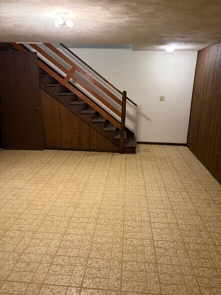 Building Photo - 59 Holly Dr