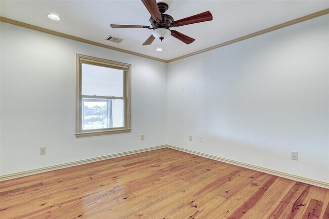 Building Photo - 800 Co Rd 117