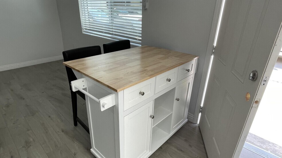 Building Photo - 4354 138th St