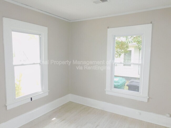 Building Photo - 1217 Pearson Pl