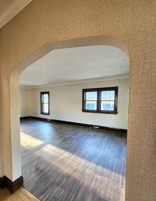 Building Photo - 1718 Grand Ave