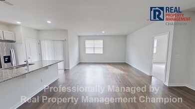 Building Photo - Beautiful 3 BD/2 BA Home in Porters Walk