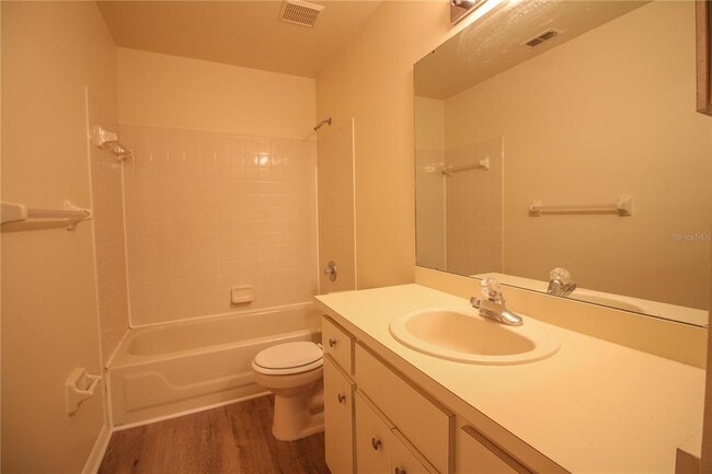 Building Photo - 1230 Dosseywood Ln