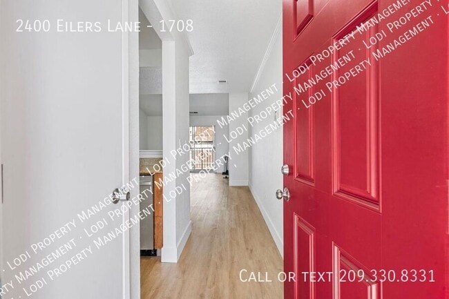 Building Photo - 2400 Eilers Ln