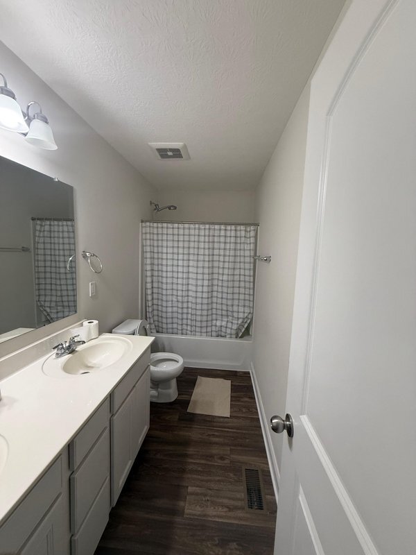 Building Photo - 10054 Viburnum Dr