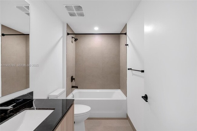 Building Photo - 225 N Miami Ave