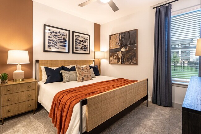 Building Photo - Stylish Living Starts with 8 Weeks Free!