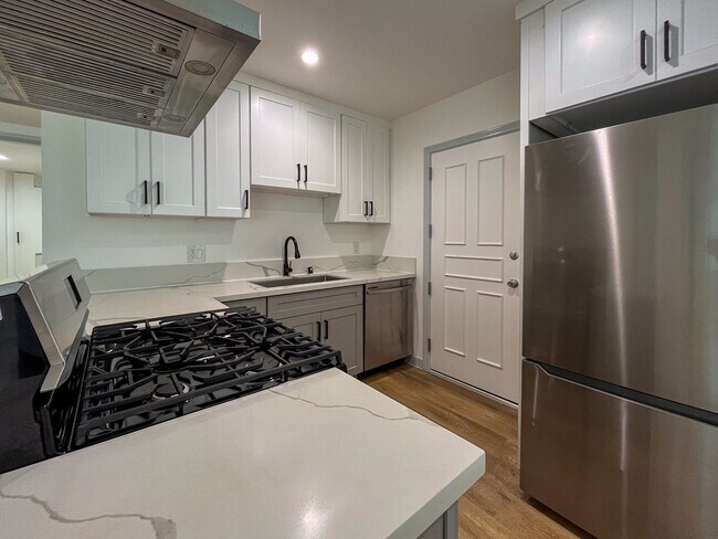 Interior Photo - 10223 S Dixon Ave