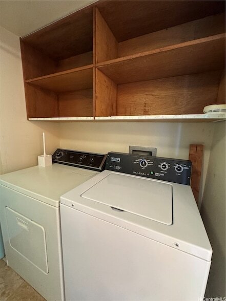 Building Photo - 710 Lunalilo St