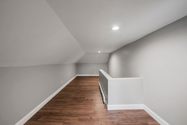 Building Photo - 1143 2nd St