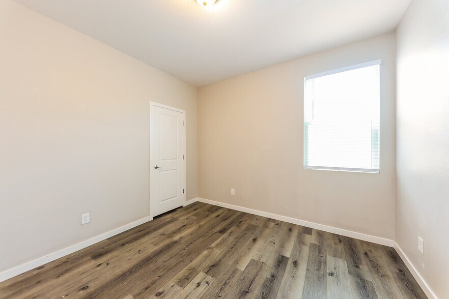 Building Photo - 23670 W Whyman Ave