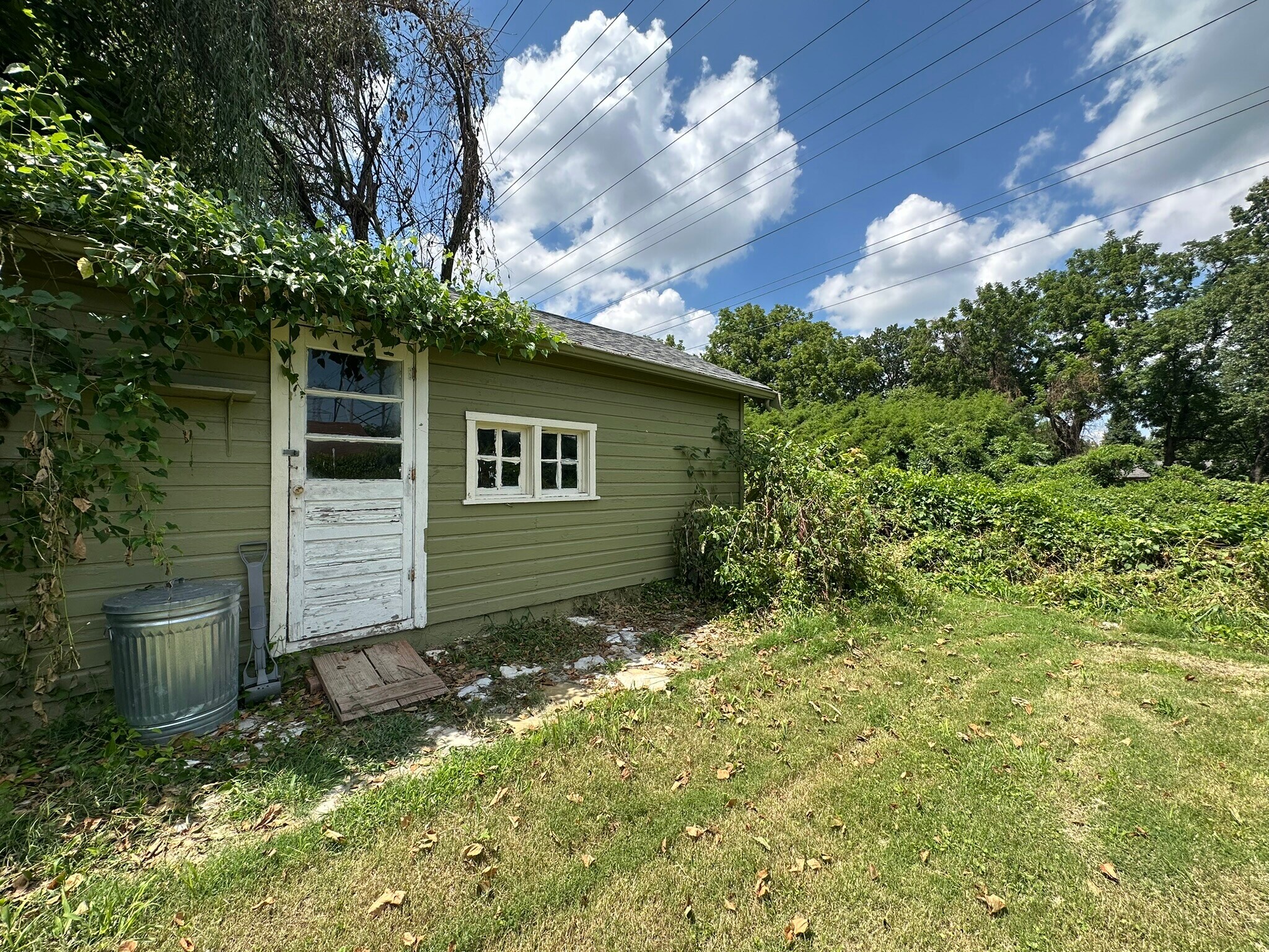 Building Photo - 7509 Trenton Ave