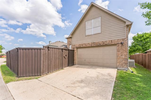 Building Photo - 1611 Long Prairie Ct