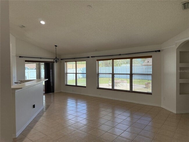 Building Photo - 2423 Moonstone Ave