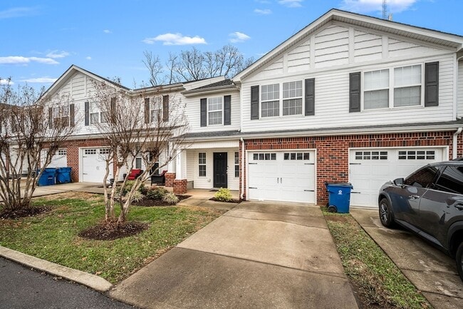 Building Photo - 4910 Laura Jeanne Blvd