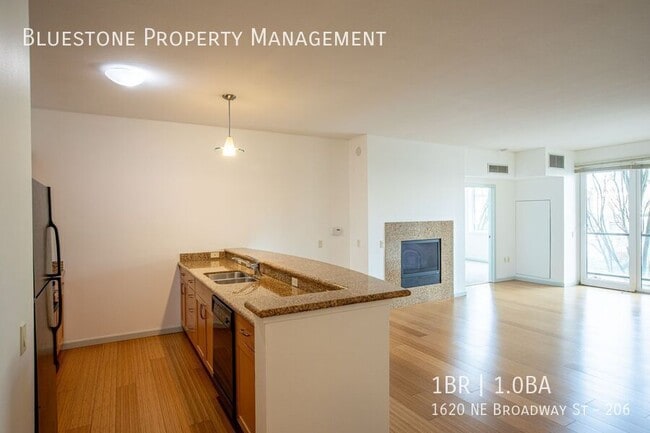 Building Photo - 1620 NE Broadway