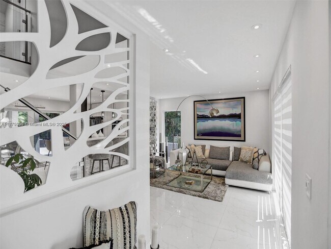 Primary Photo - 1273 NE 92nd St