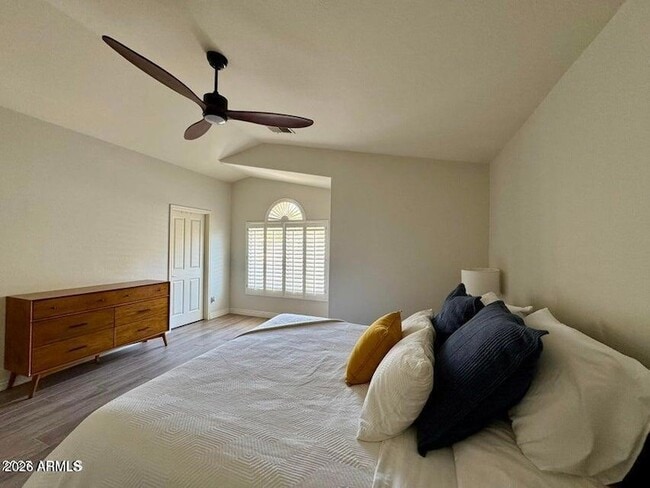 Building Photo - 1405 E Goldenrod St