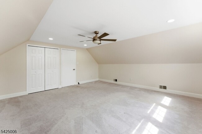 Building Photo - 3 Cypress Rd