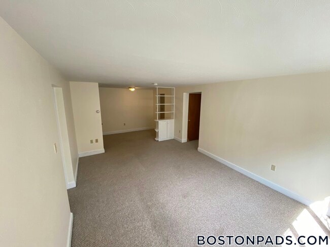 Building Photo - 11 Allen St