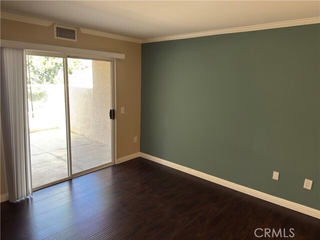 Building Photo - 8011 E Sandstone Dr