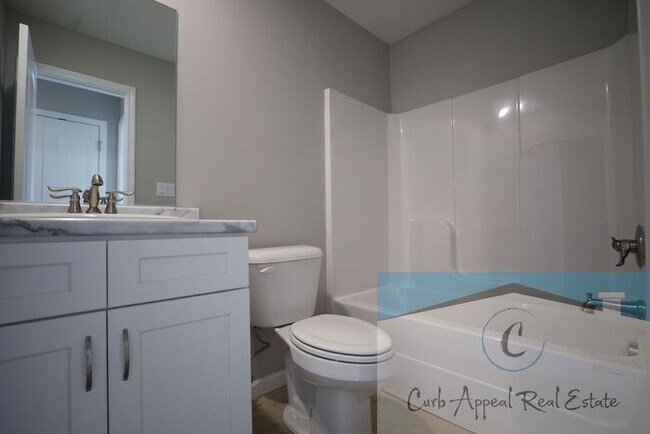 Building Photo - Move in special $900!! Beautiful new construction 3 bed / 2 bath home - Lake City